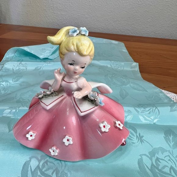 Lefton Exclusives Vintage Figurine # 2821, Lefton Ceramic Figurine, Japan Doll - Picture 1 of 9